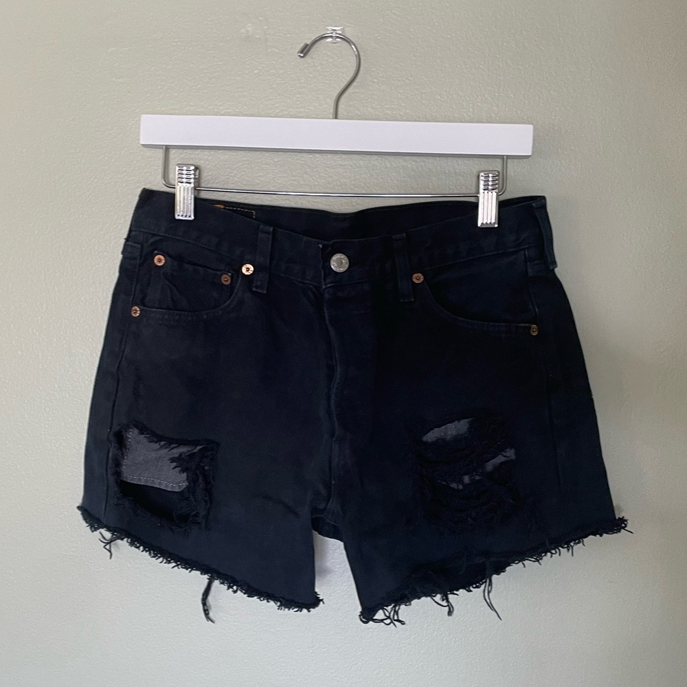 Black Distressed Vintage Levi’s Denim Shorts